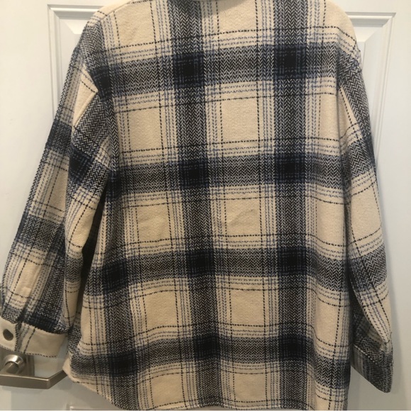 Shaket Time and Tru Large Jacket - Picture 6 of 9